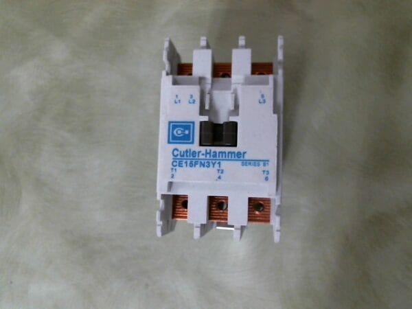 CE15FN3Y1AB | CUTLER-HAMMER CE15FN3Y1AB CONTACTOR SIZE F 3 POLE OPEN TYPE COIL 110/120V 50/60HZ 32AMP - Image 4