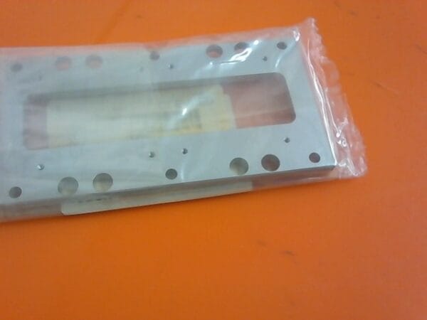 715-005151-001 | CLAMP PLATE REAR - Image 5