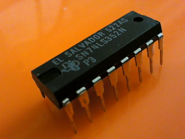 SN74LS251N | SN74LS251N TEXAS INSTRUMENTS TTL 8-LINE DATA MULTIPLEXER IC 74LS251 - NOS - Image 3