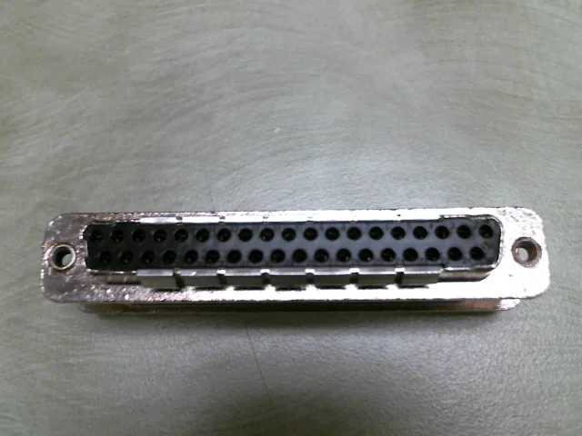 SCI-56-735-003-LI | D-SUB ADAPTERS & GENDER CHANGERS 37 P/S ADAPTER - Image 4