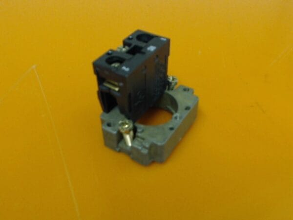 645-060884-001 | SWITCH MTG BASE N.C. - Image 7
