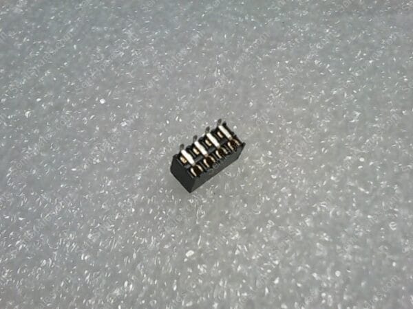 CLP-104-02-L-DH-TR | 8 POSITION RECEPTACLE CONNECTOR 0.050" (1.27MM) SURFACE MOUNT, RIGHT ANGLE GOLD - Image 4