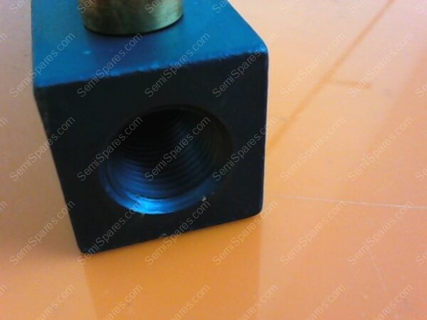 921-900197-001 | MANF,8 POS,3/8 TUBE X 3/8 NPT - Image 9