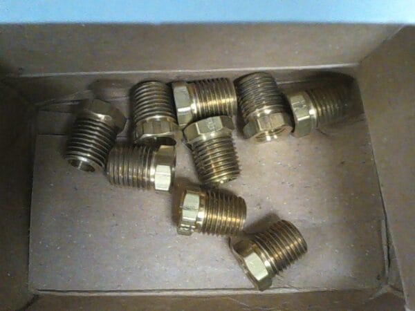 921-000482-001 | REDUCER 1/4 MPT TO 1/8 FPT - Image 2